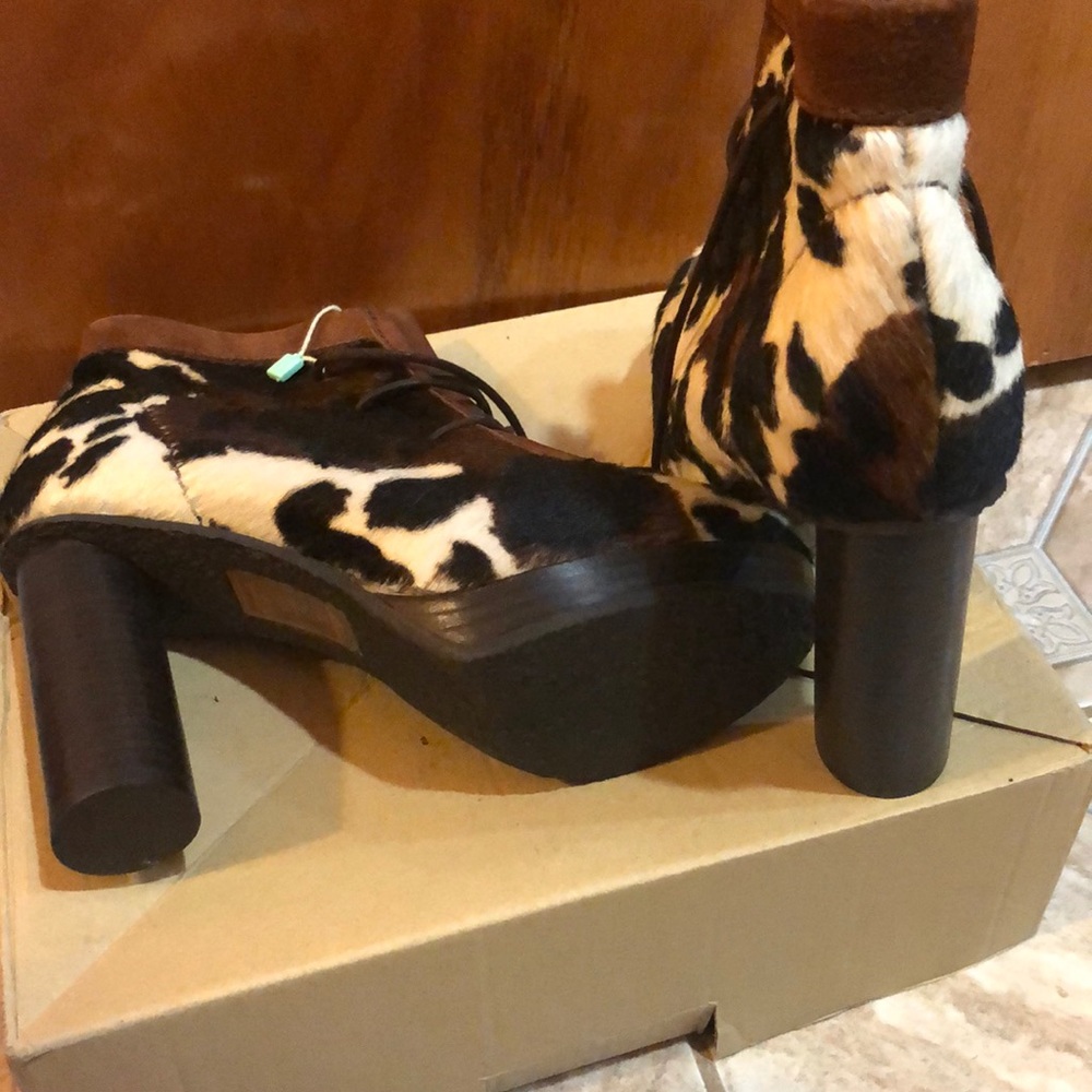 Booties - Picture 4 of 4